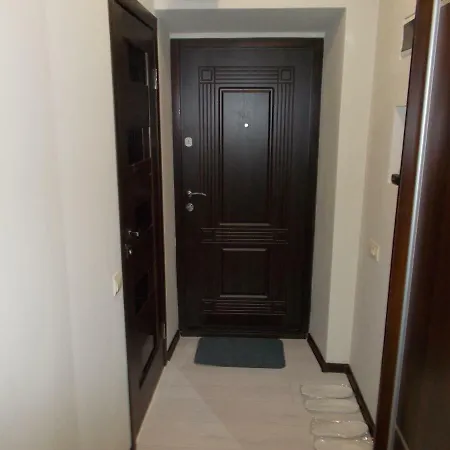 Near The Forum Mall 2 Apartment *