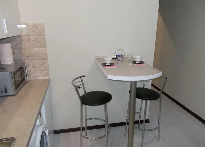 Near The Forum Mall 2 *